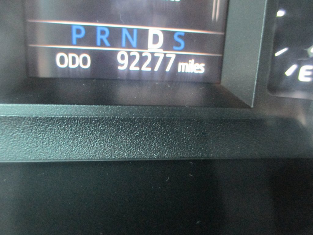 Used 2018 Toyota Tundra SR5 w/ TRD Off Road Package image 28