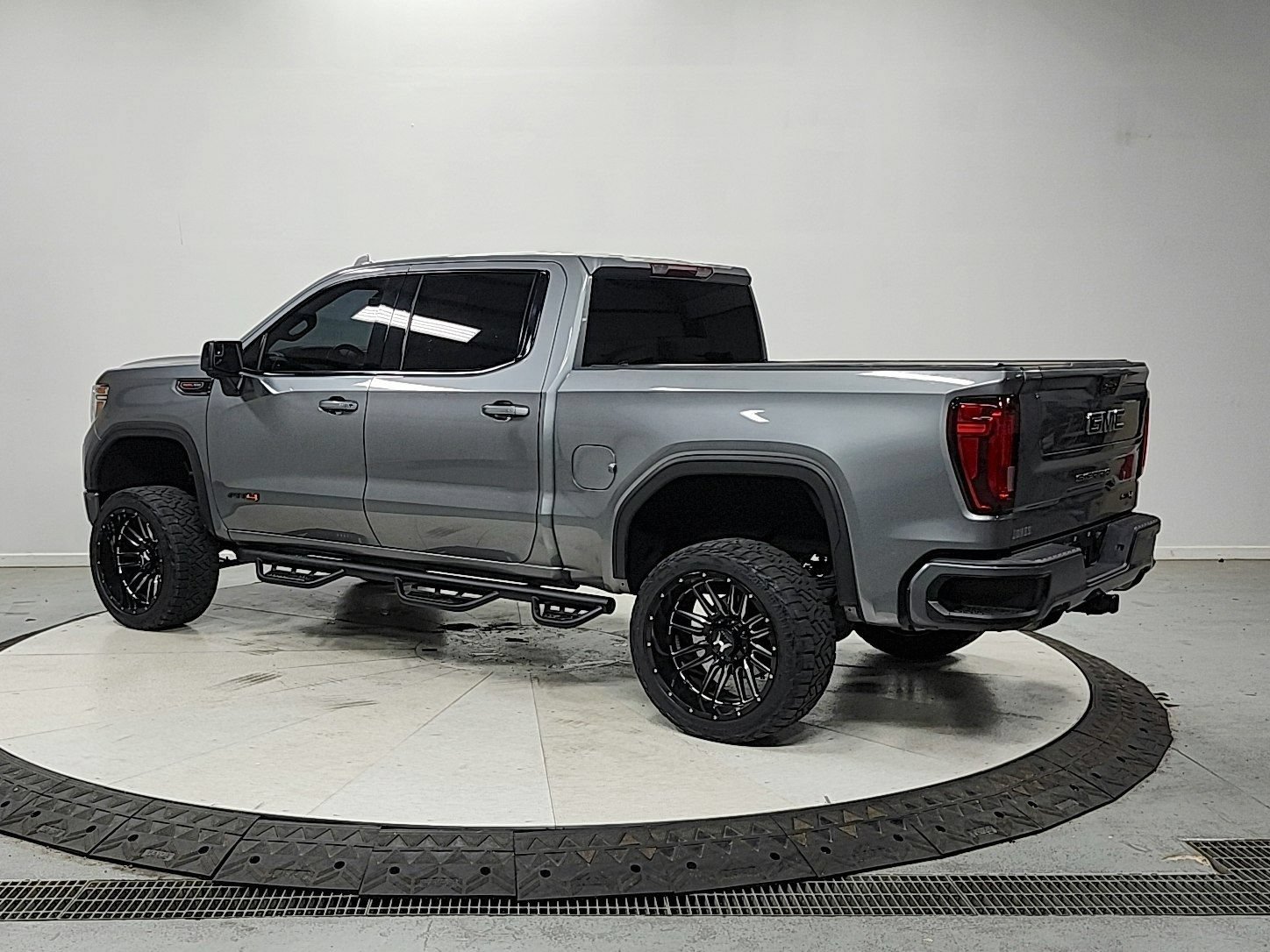 Used 2021 GMC Sierra 1500 AT4 AWD/4WD image 5