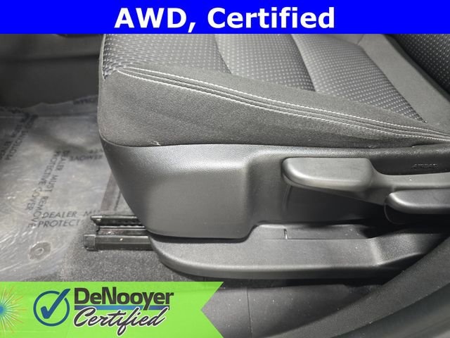 Used 2024 GMC Terrain SLE image 27