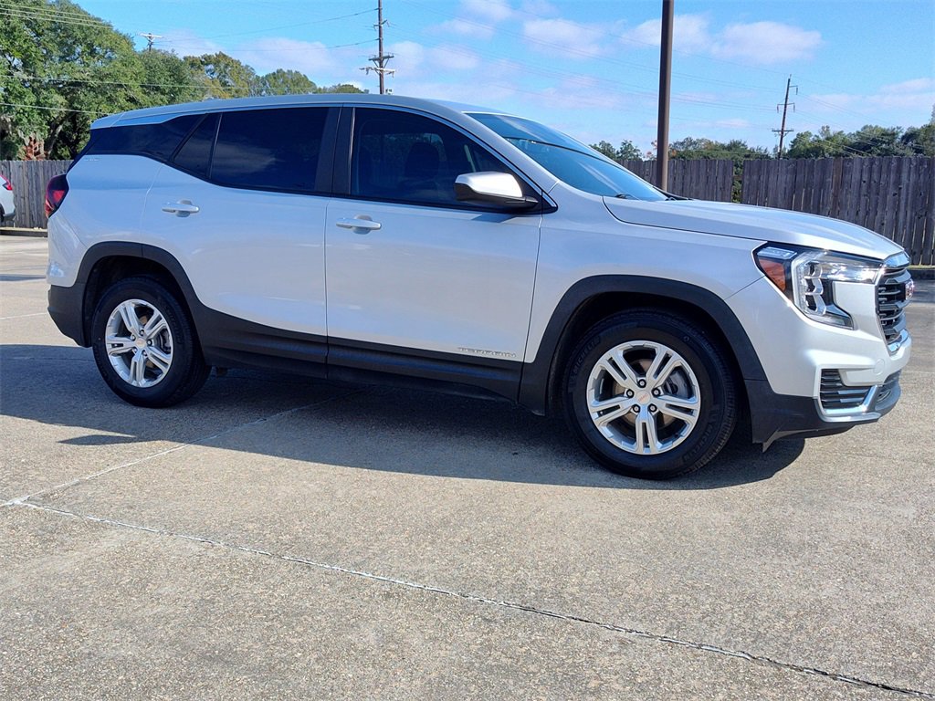 Used 2022 GMC Terrain SLE image 13