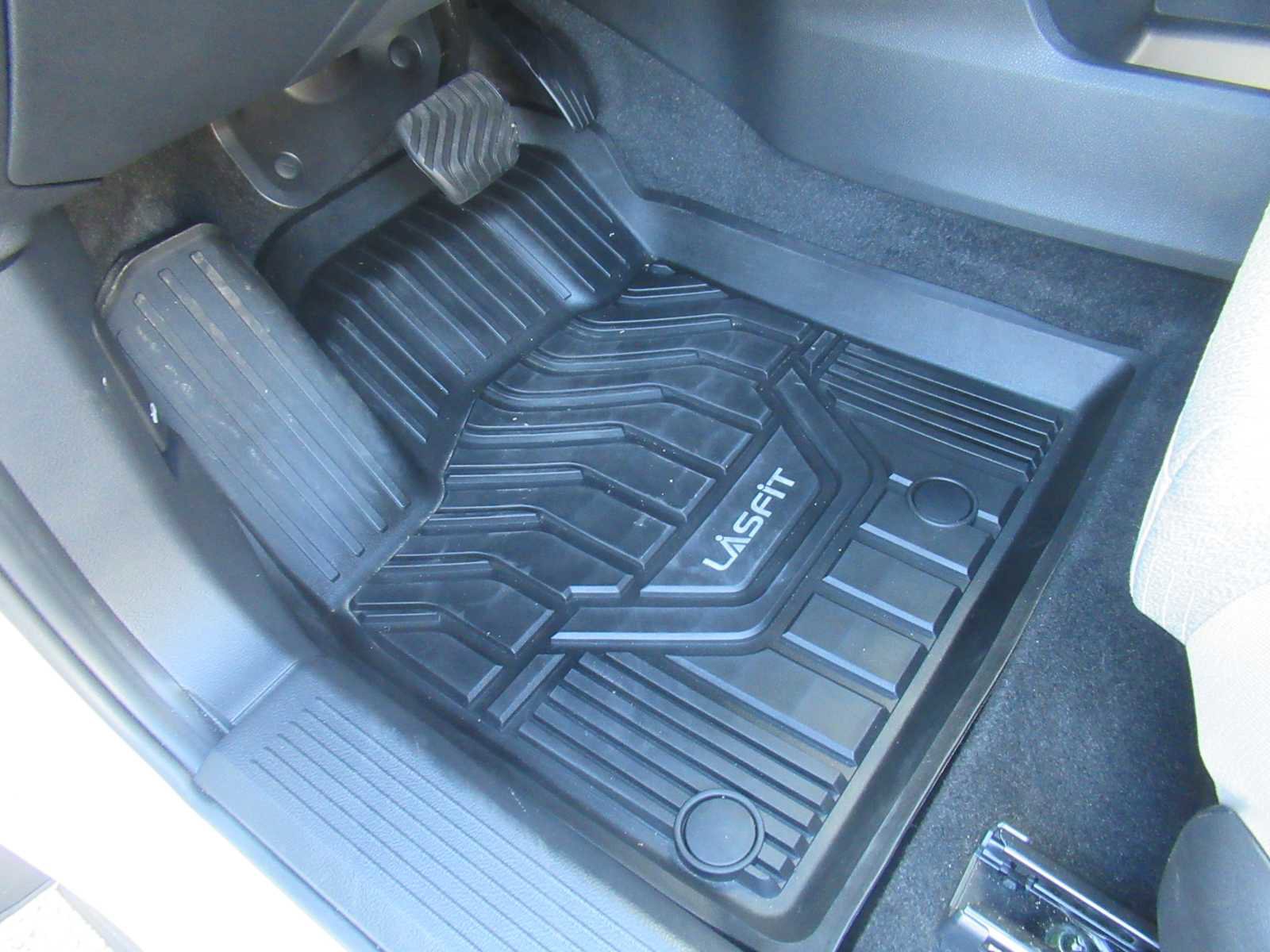 Used 2024 Nissan Rogue SV image 21