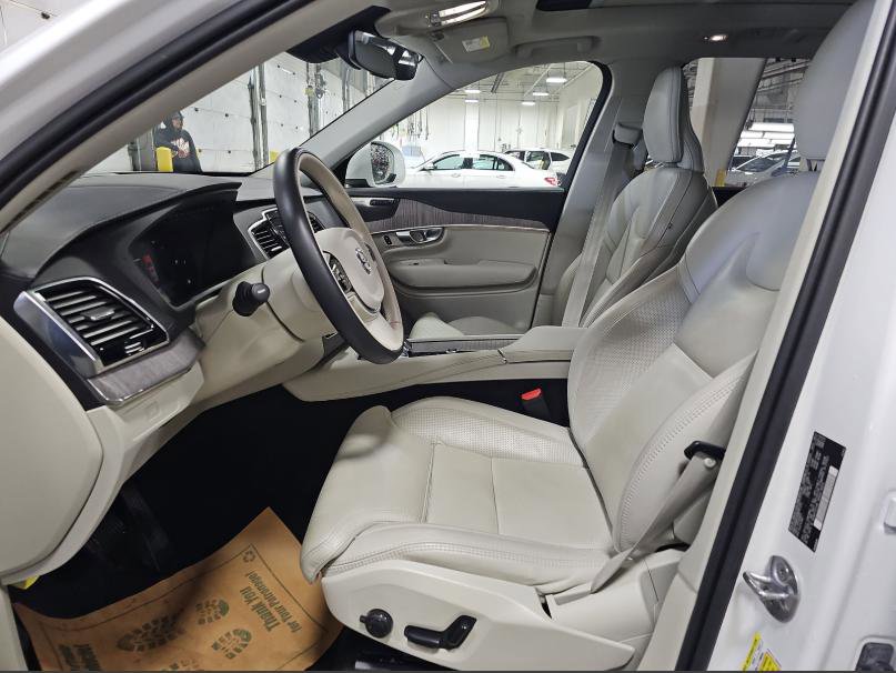 Used 2024 Volvo XC90 B6 Ultimate w/ Protection Package Premier image 6