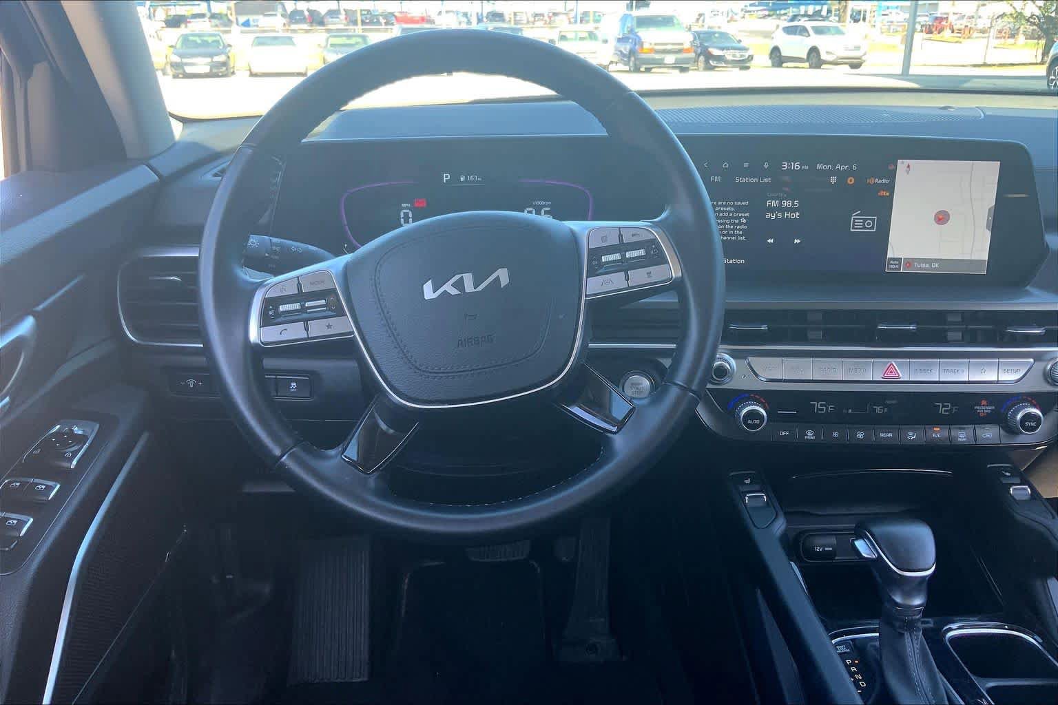 Used 2025 Kia Telluride S AWD/4WD image 5