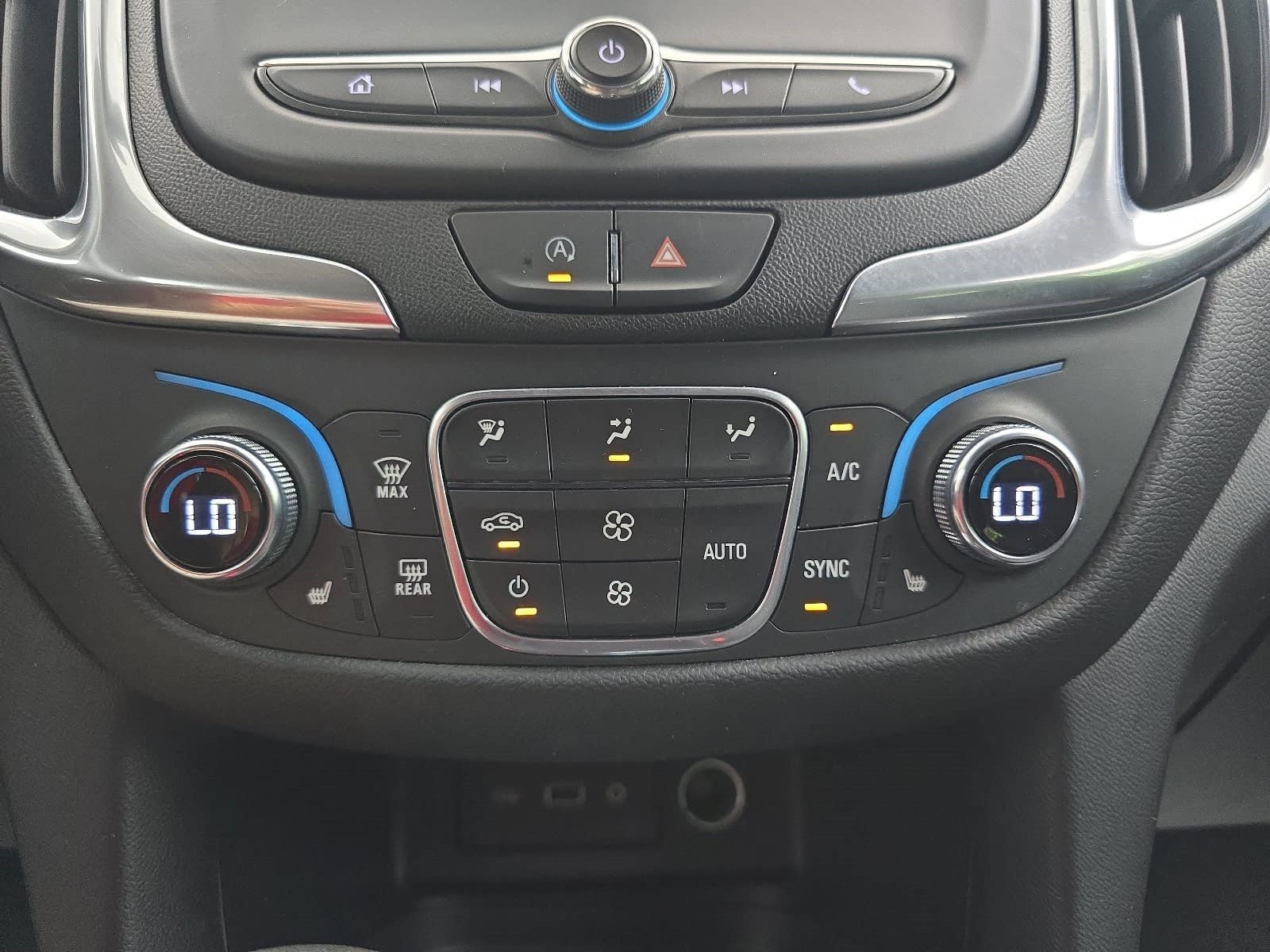 Used 2022 Chevrolet Equinox LT FWD image 21