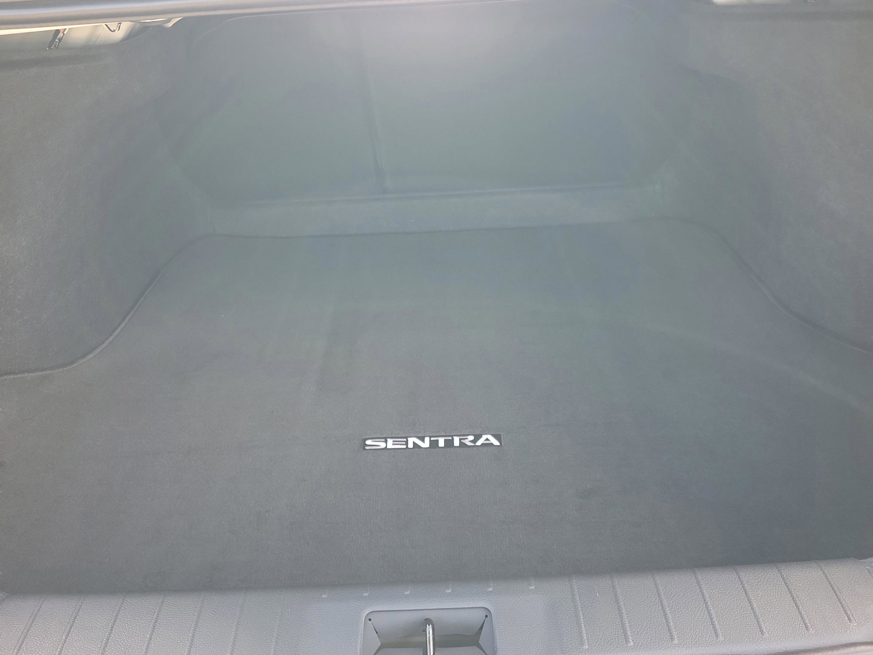 New 2025 Nissan Sentra SR FWD image 7