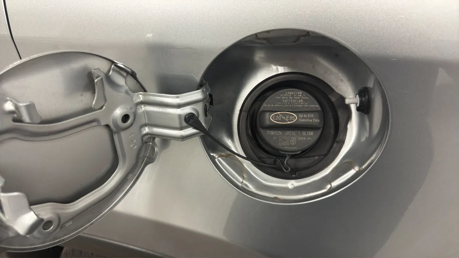 Used 2018 Toyota RAV4 XLE FWD image 30