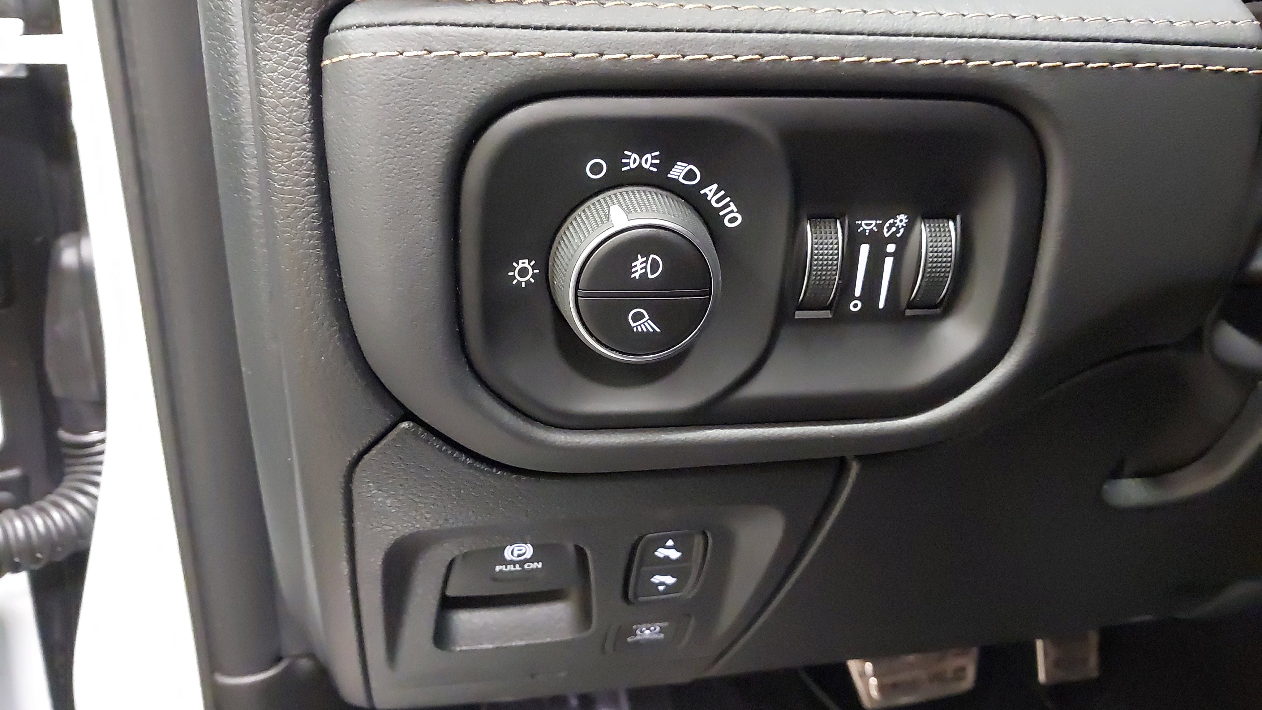 Used 2026 RAM 1500 Tungsten w/ Trailer Tow Group image 23