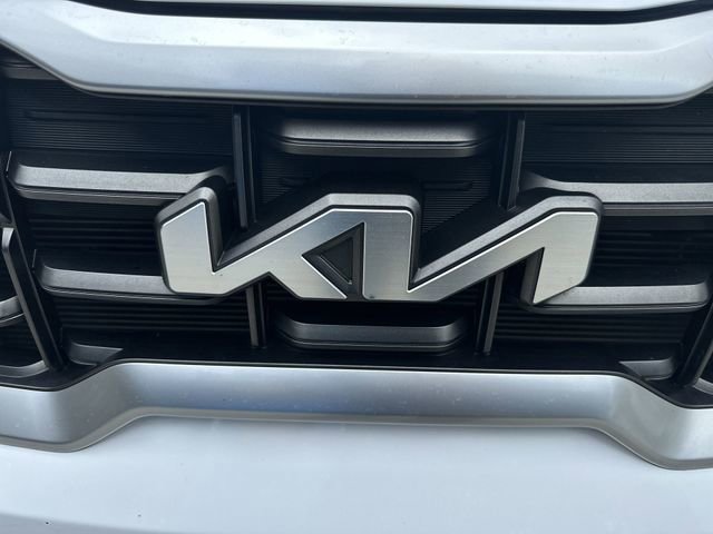 Used 2025 Kia Telluride S FWD image 10