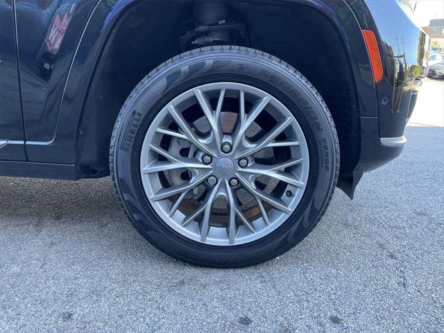 Certified 2023 Jeep Grand Cherokee L Summit w/ Advanced Protech Group IV image 11