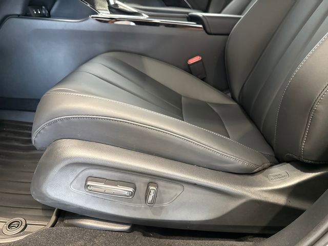 Used 2025 Acura ADX AWD image 16