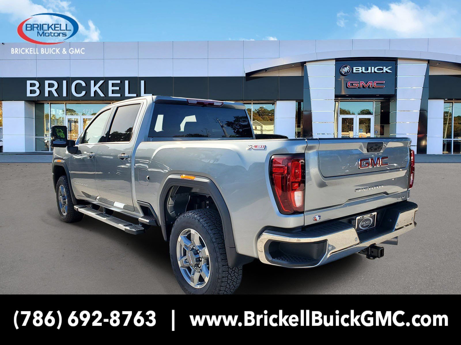 New 2026 GMC Sierra 2500 SLE w/ Max Trailering Package AWD/4WD image 4