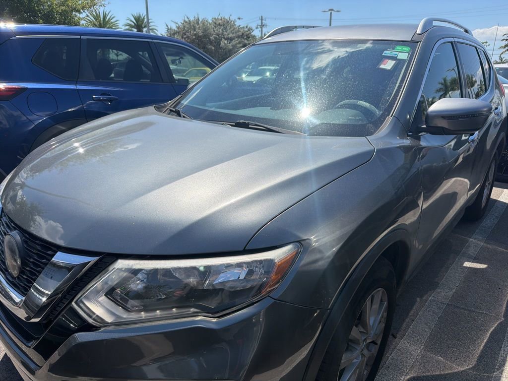 Used 2018 Nissan Rogue SV image 1