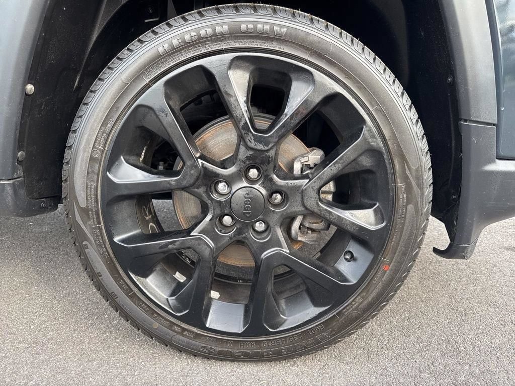 Used 2018 Jeep Compass Limited w/ Navigation Group AWD/4WD image 11