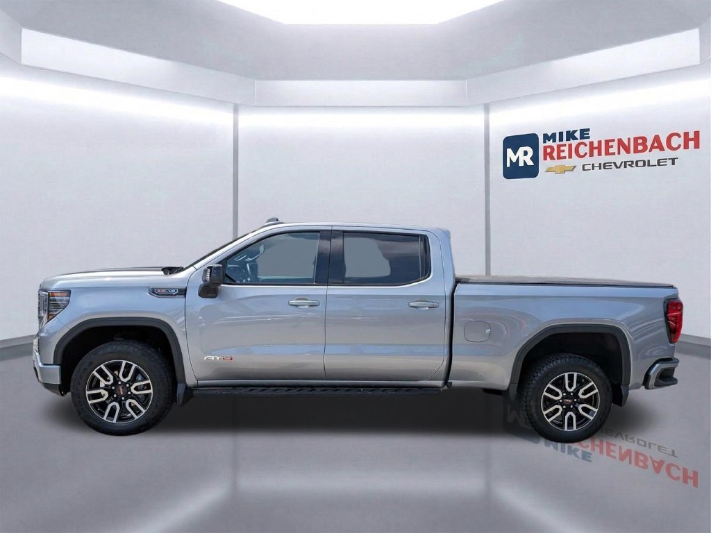 Used 2024 GMC Sierra 1500 AT4 w/ AT4 Premium Package AWD/4WD image 7