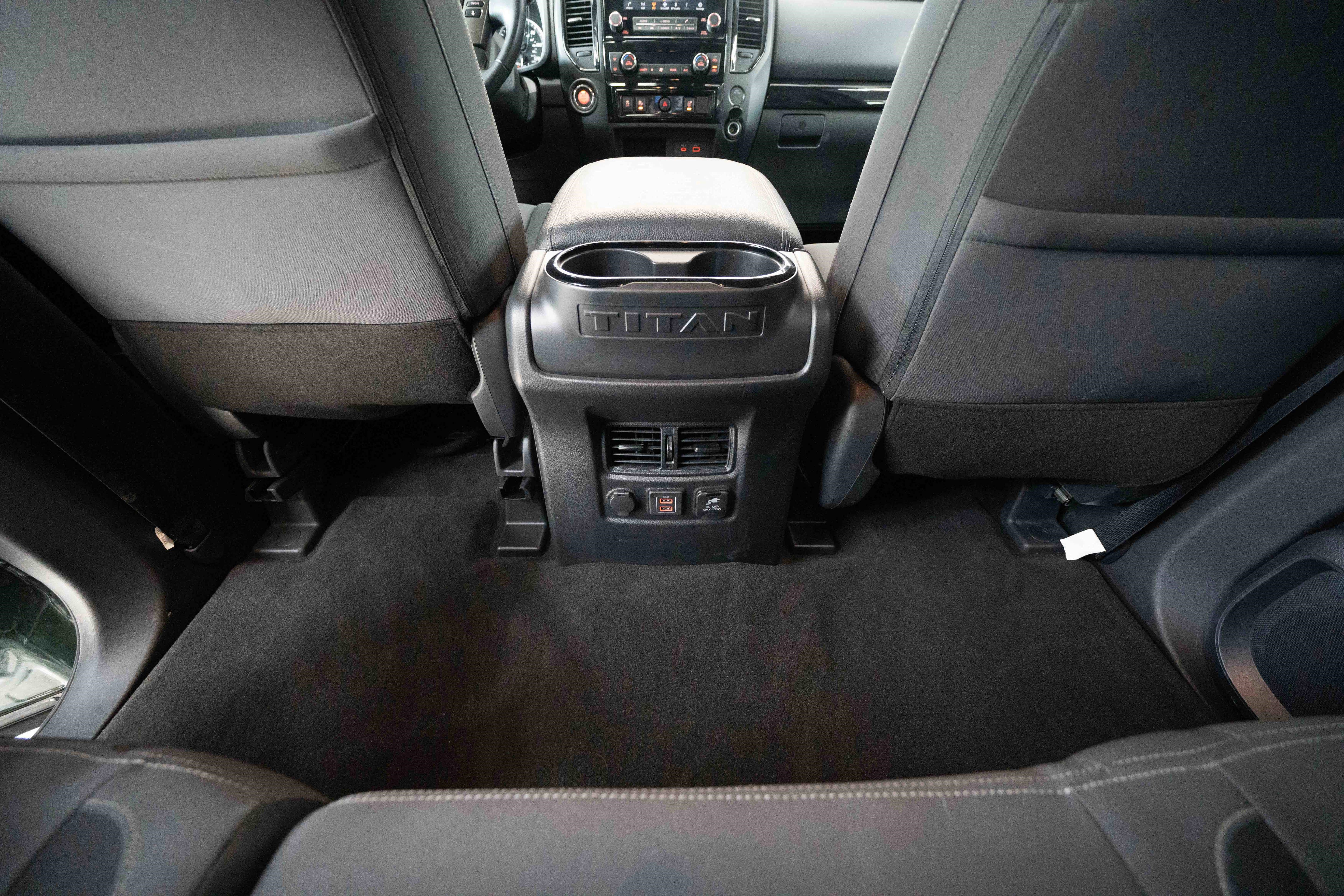Used 2024 Nissan Titan SV w/ SV Bronze Edition Package RWD image 19