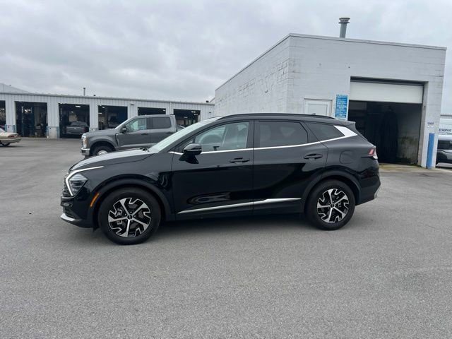 Used 2025 Kia Sportage EX w/ Premium Package FWD image 1
