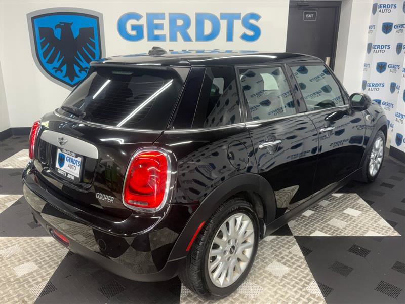 Used 2015 MINI Cooper 4-Door Hardtop FWD image 4