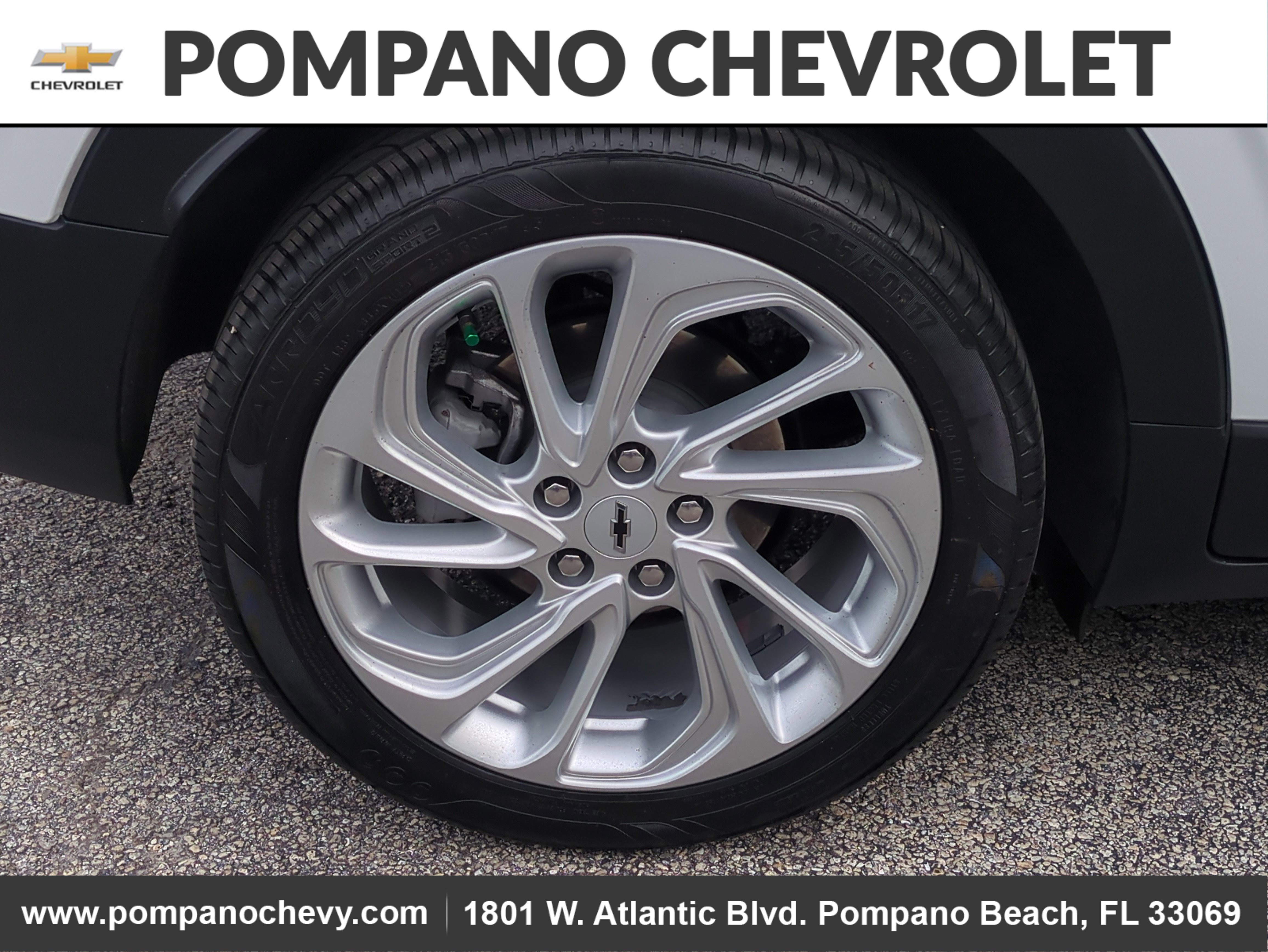 Used 2022 Chevrolet Bolt EUV LT w/ Driver Confidence Package image 9