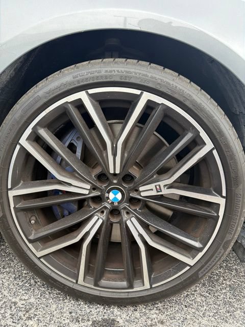 Used 2023 BMW 540i w/ M Sport Package RWD image 11