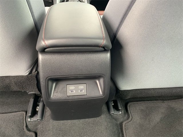 Used 2025 Toyota Corolla SE image 31