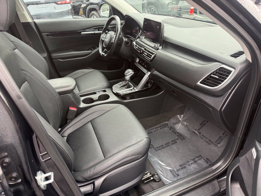 Used 2022 Kia Seltos SX w/ Sunroof Package AWD/4WD image 23