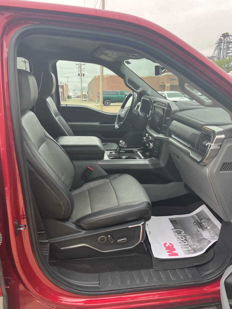 Used 2023 Ford F150 Lariat w/ Equipment Group 502A High image 5