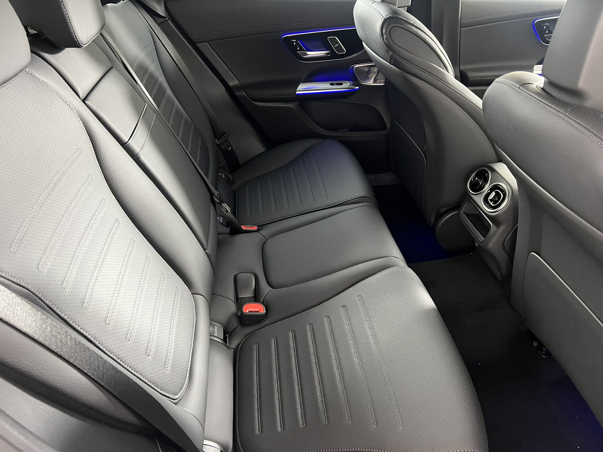 New 2026 Mercedes-Benz GLC 300 4MATIC image 25