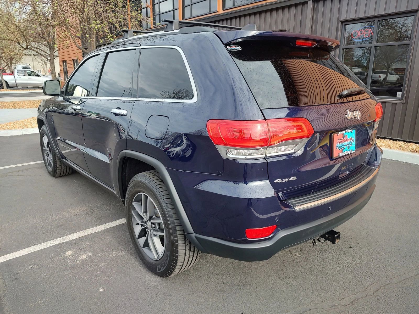 Used 2018 Jeep Grand Cherokee Limited AWD/4WD image 3