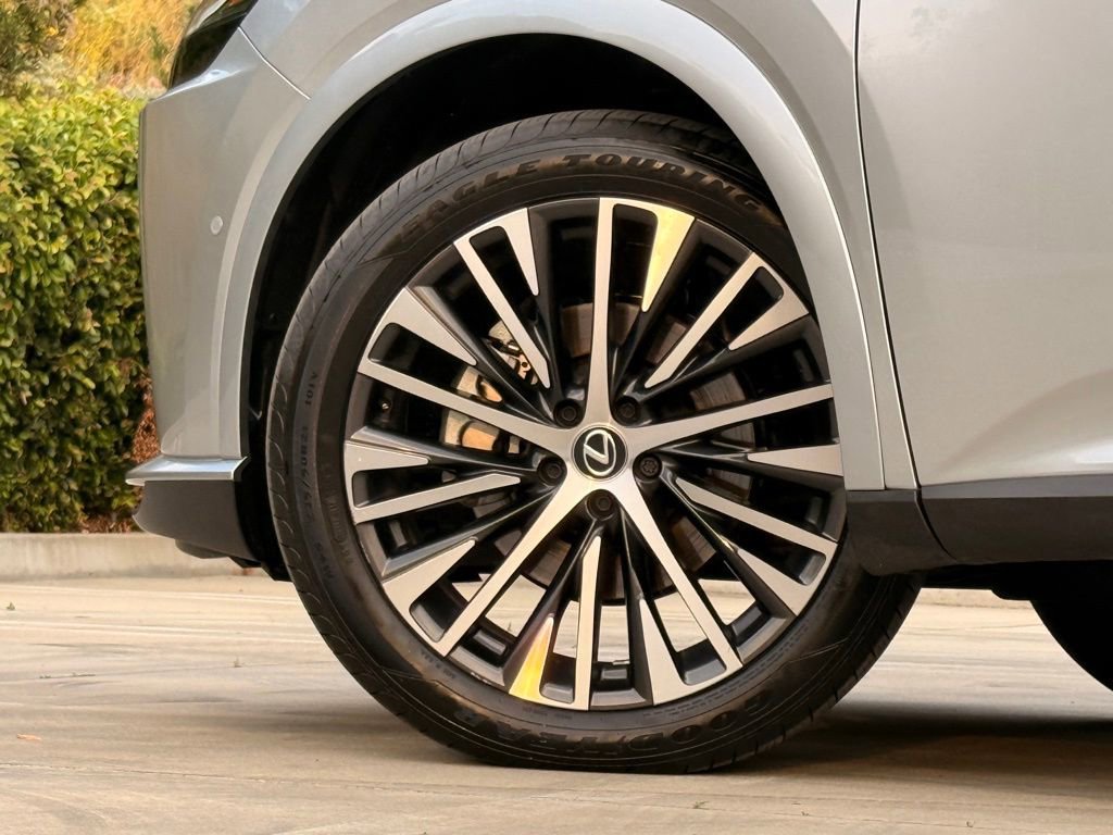 Certified 2024 Lexus RX 350 w/ Convenience Package image 9