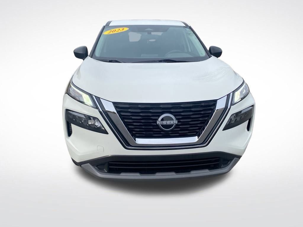Used 2023 Nissan Rogue S video 2