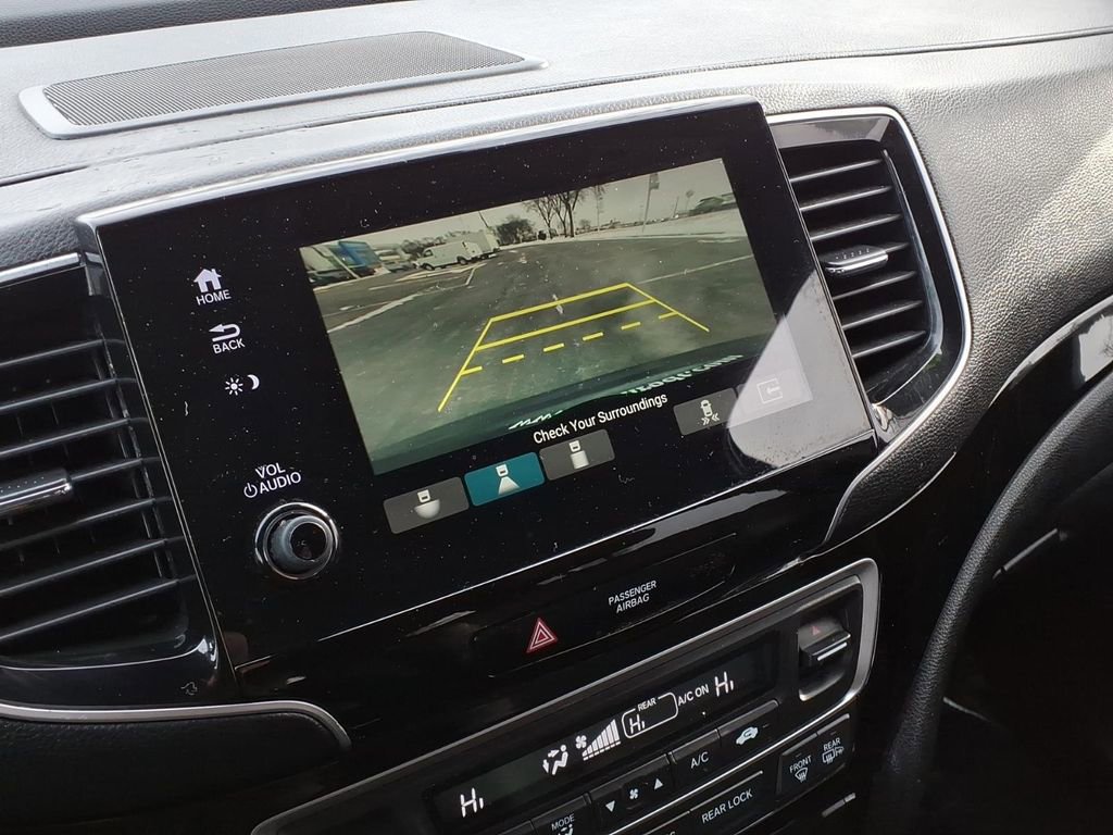 Used 2019 Honda Pilot Touring image 10
