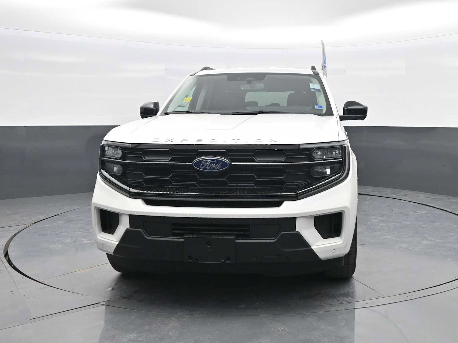 New 2026 Ford Expedition Active AWD/4WD image 3
