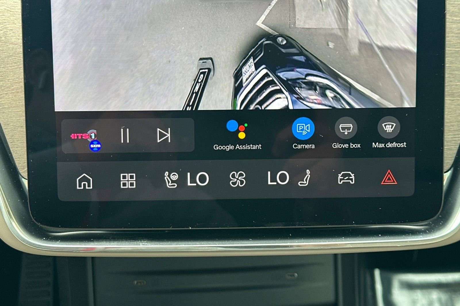 New 2025 Volvo EX90 Plus AWD/4WD image 23