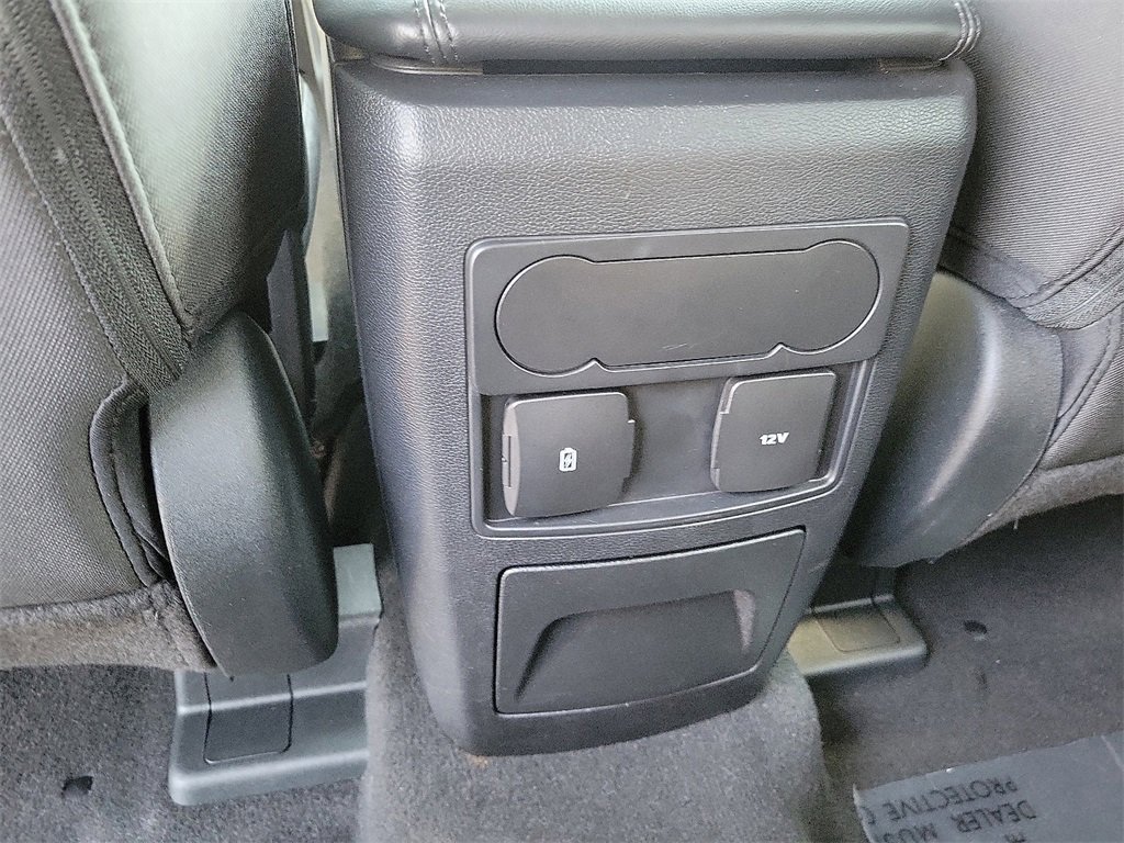 Used 2023 Ford Explorer XLT image 18