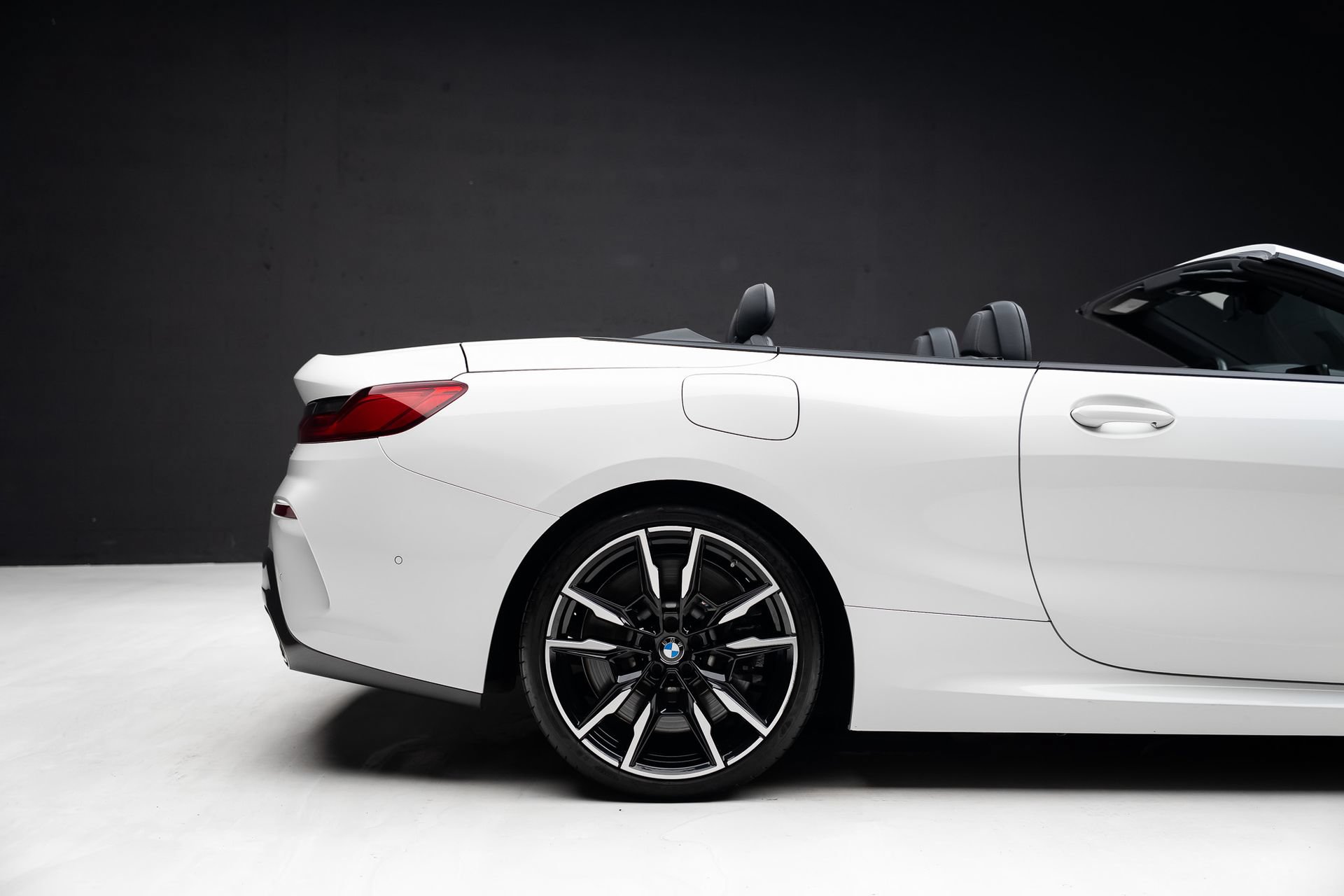 Used 2023 BMW M850i xDrive Convertible AWD/4WD image 40