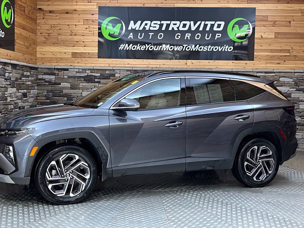 Used 2025 Hyundai Tucson Limited AWD/4WD image 10