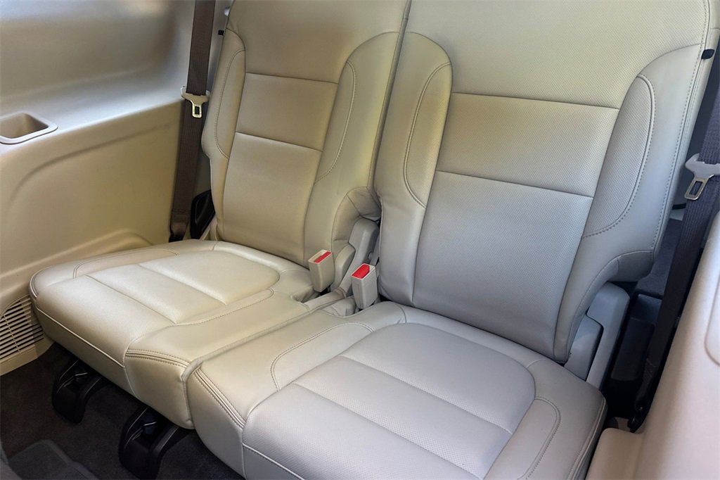 Used 2018 GMC Acadia Denali w/ Technology Package image 16