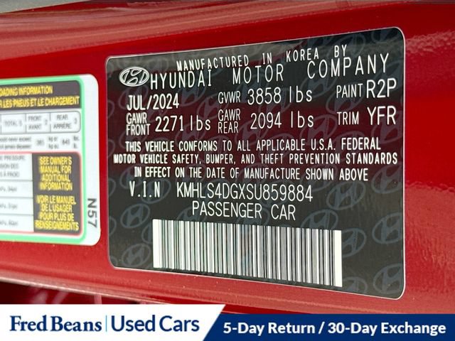 Certified 2025 Hyundai Elantra SEL FWD image 32