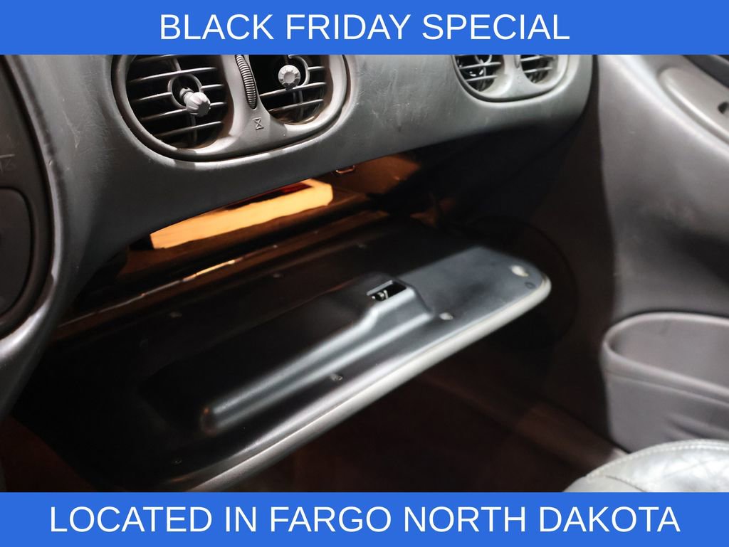 Used 2003 Pontiac Bonneville SE w/ Leather Appointment Package FWD image 25