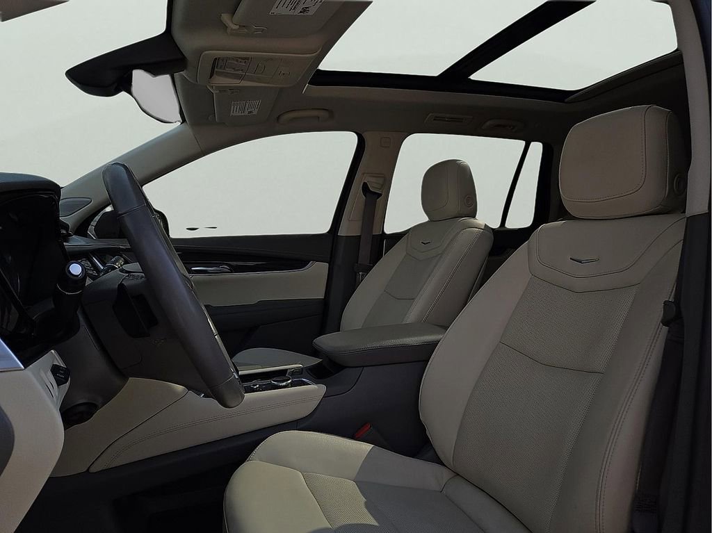 Used 2022 Cadillac XT6 Premium Luxury w/ Technology Package image 15
