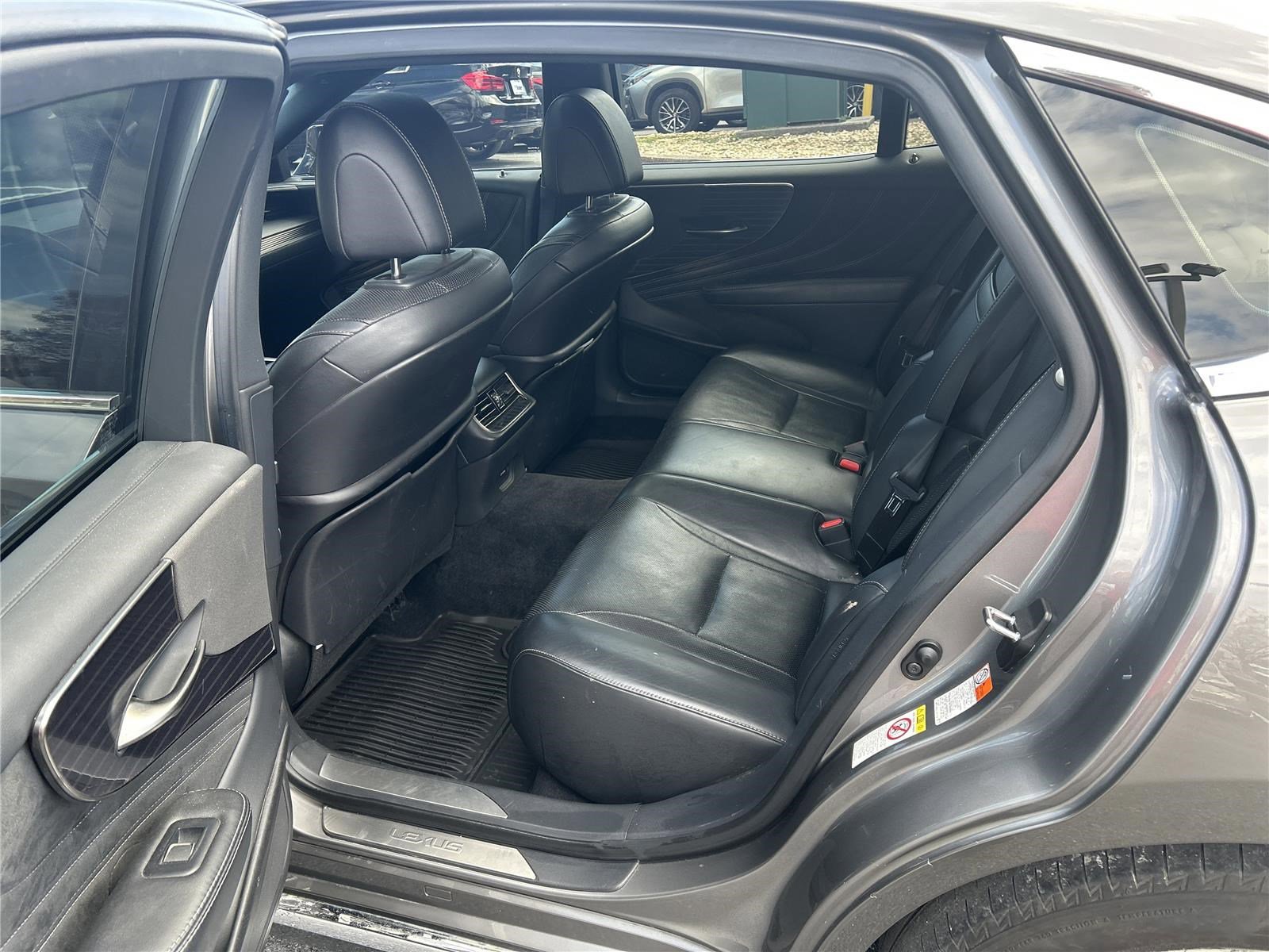 Used 2019 Lexus LS 500 AWD w/ Accessory Package (Z2) image 12