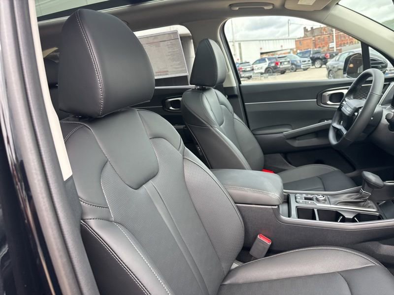 New 2026 Kia Sorento S w/ S Panoramic Sunroof Package image 16