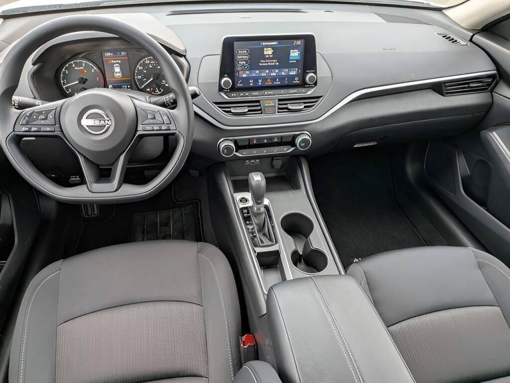 Certified 2025 Nissan Altima 2.5 S FWD image 21