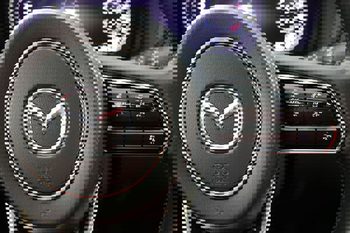 Used 2024 MAZDA CX-90 Plug-In Hybrid w/ Premium Pkg image 31