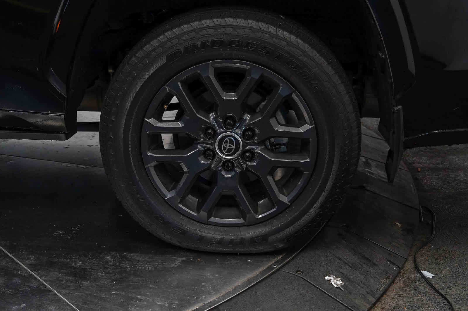 Used 2024 Toyota Sequoia Platinum AWD/4WD image 10