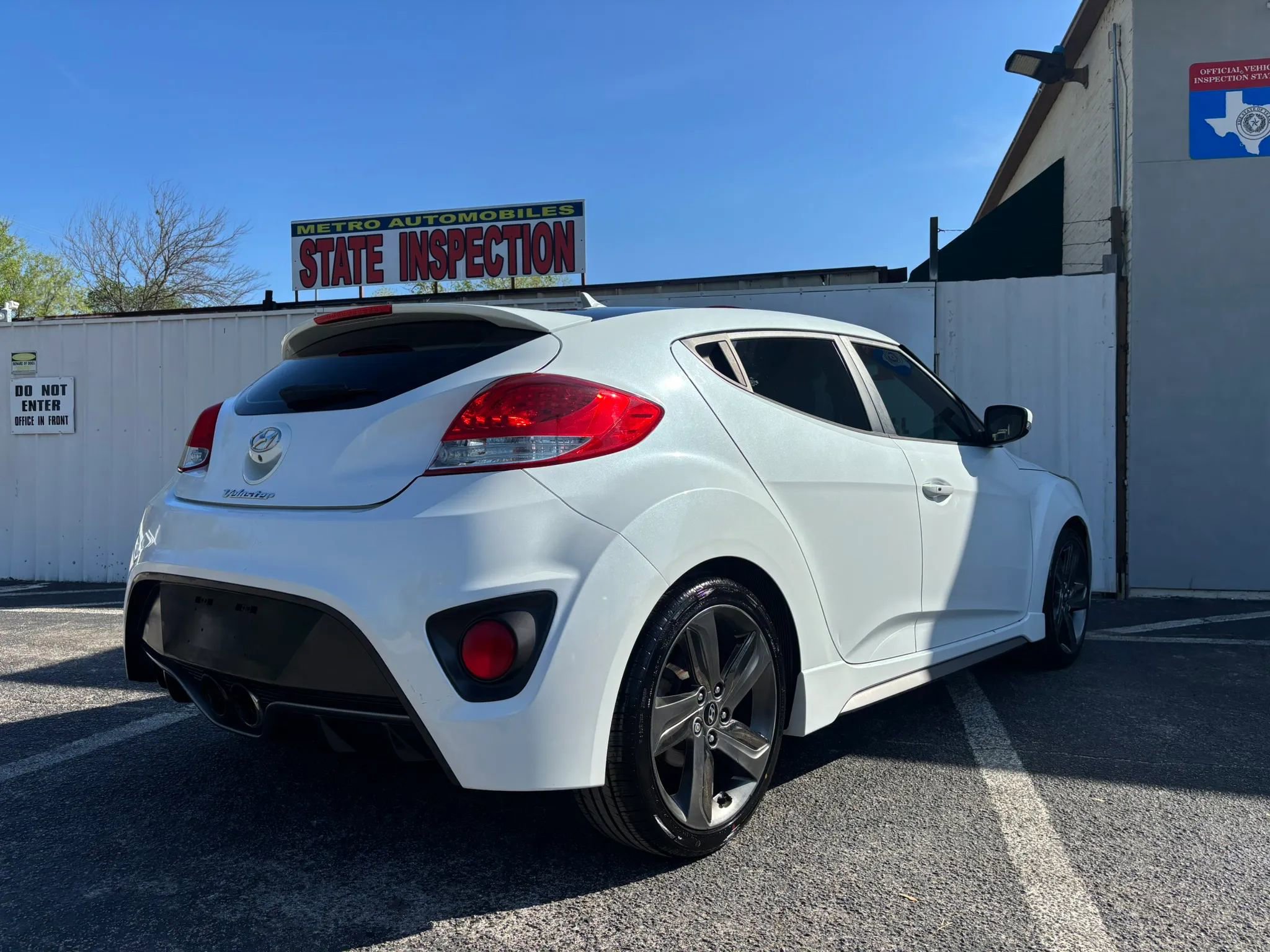 Used 2015 Hyundai Veloster Turbo FWD image 6