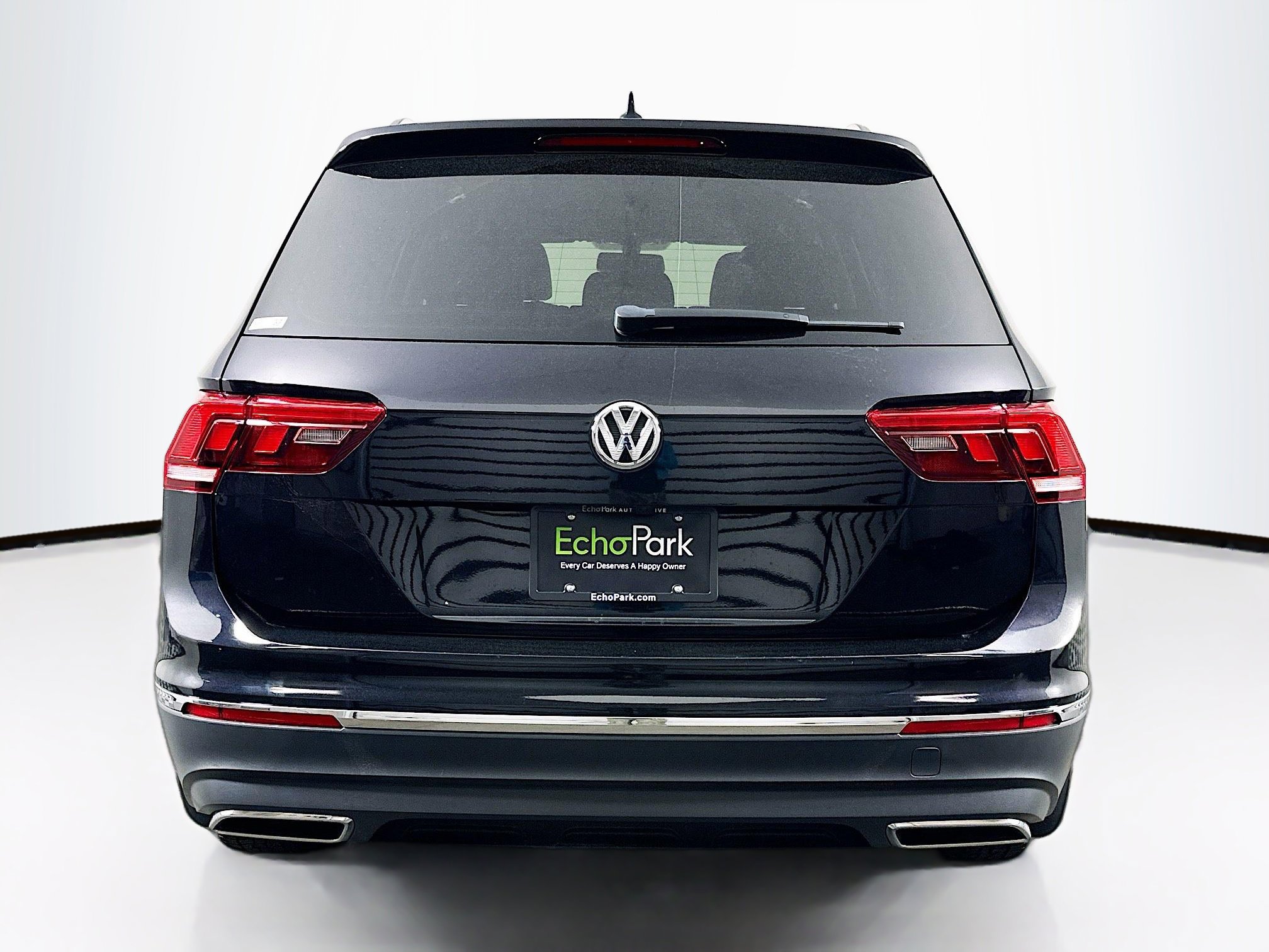 Used 2020 Volkswagen Tiguan SE w/ Panoramic Sunroof Package AWD/4WD image 7