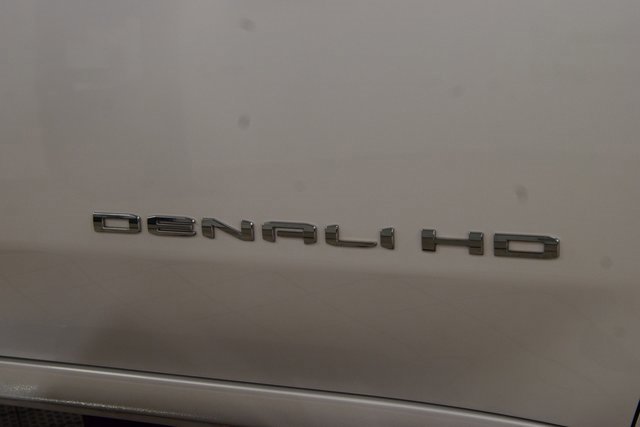 Used 2022 GMC Sierra 3500 Denali w/ Denali Ultimate Package image 18