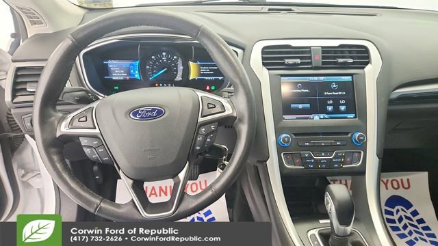 Used 2016 Ford Fusion SE image 14