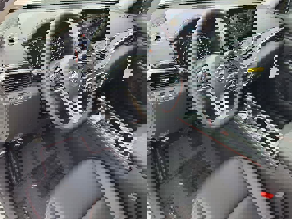 New 2025 Nissan Altima 2.5 SR w/ SR Premium Package image 11